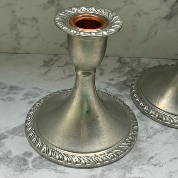 W.B. MFG Weidling Bros. Antique Stamped Set of 2 Silver Candle Holders, 1 229 - Picture 2 of 12